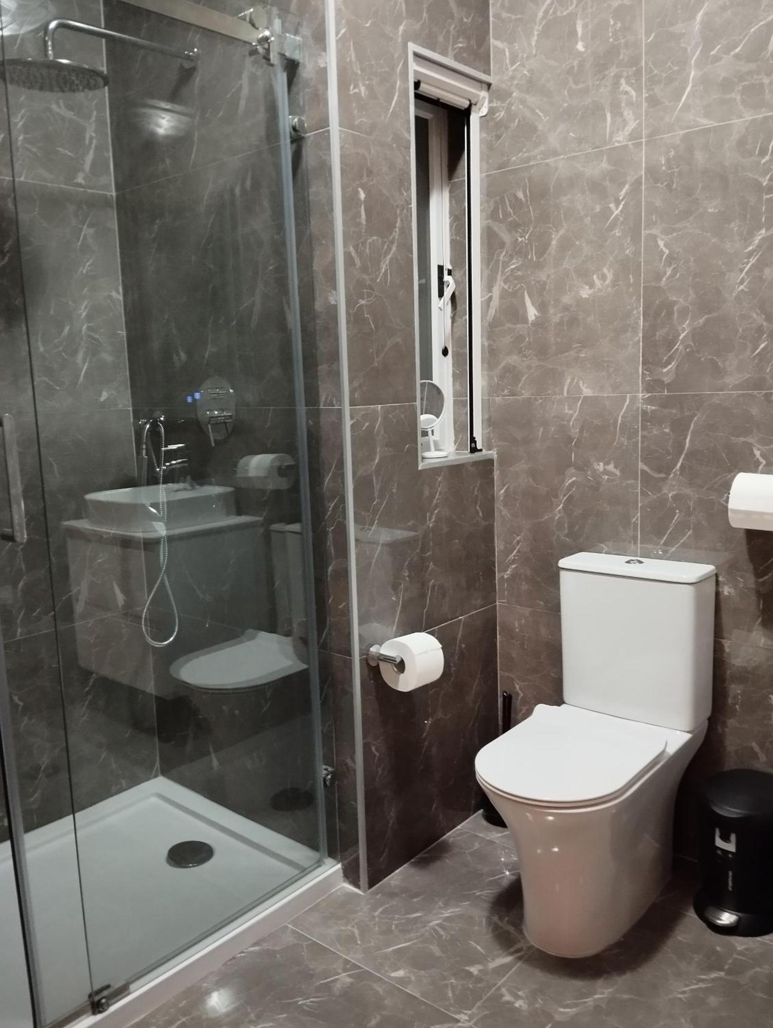Pearl Apartment *